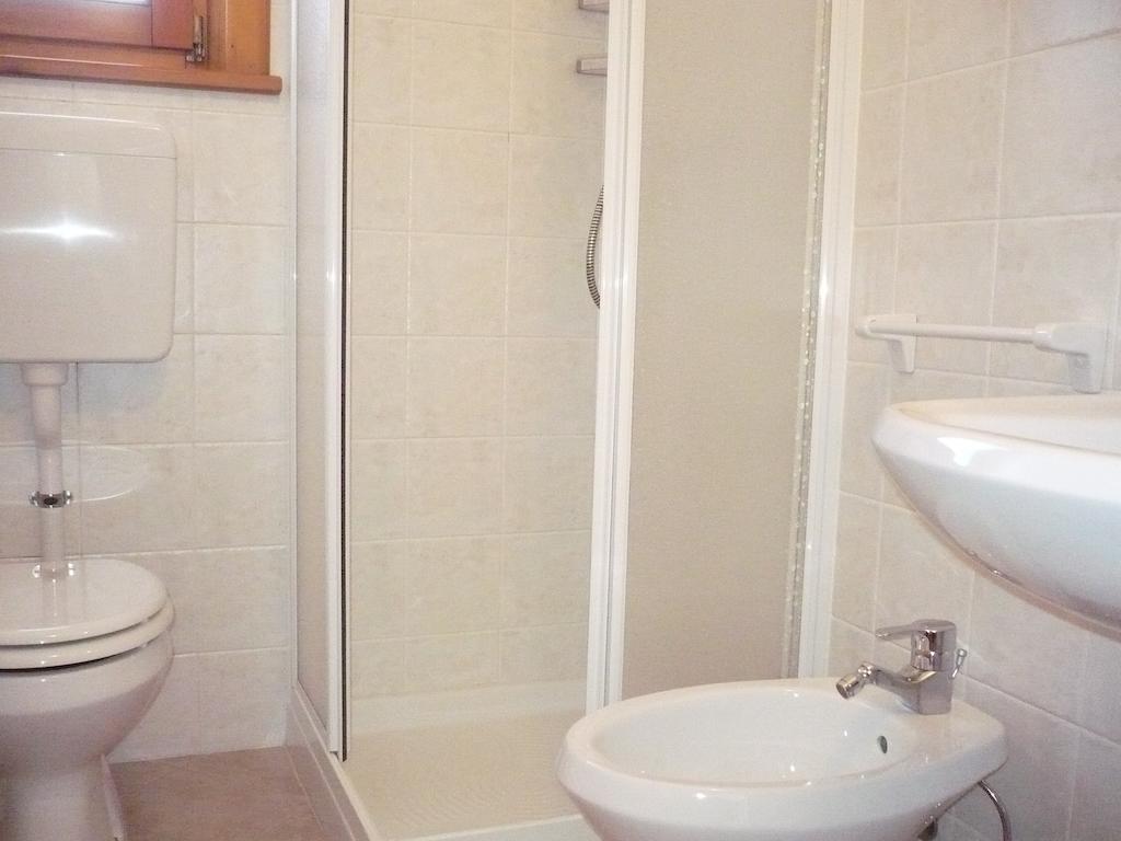 Casa Gembre Apartman Livigno Szoba fotó